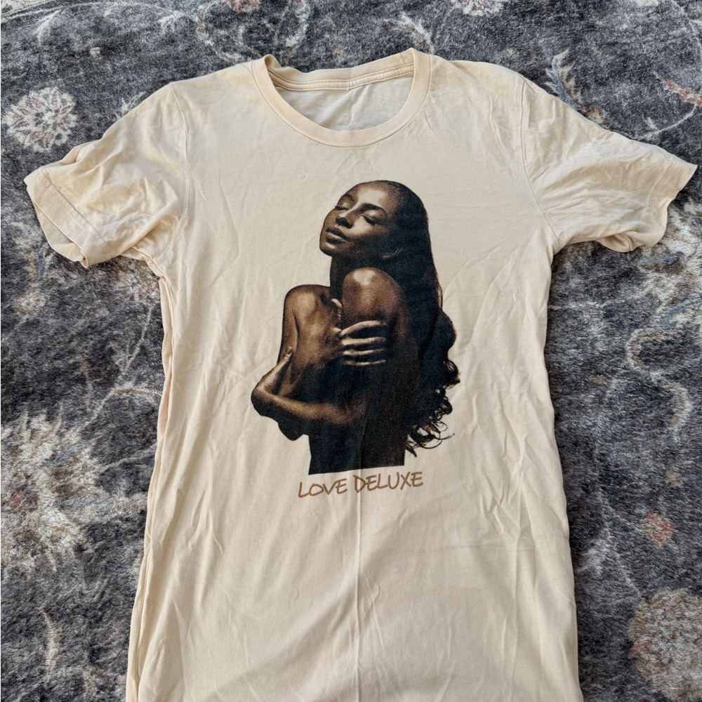 Vintage Sade Love Deluxe Cream Graphic Tee - Size Small